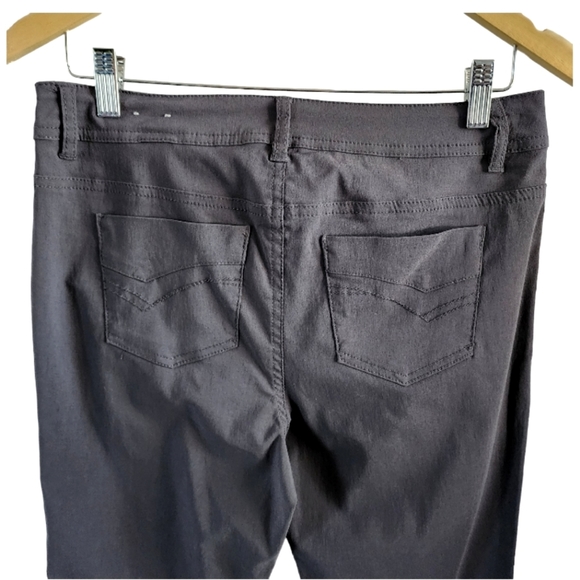 Reitmans petite dark gray stretch pants,straight legs,mid-raise,size 8 - Picture 3 of 9